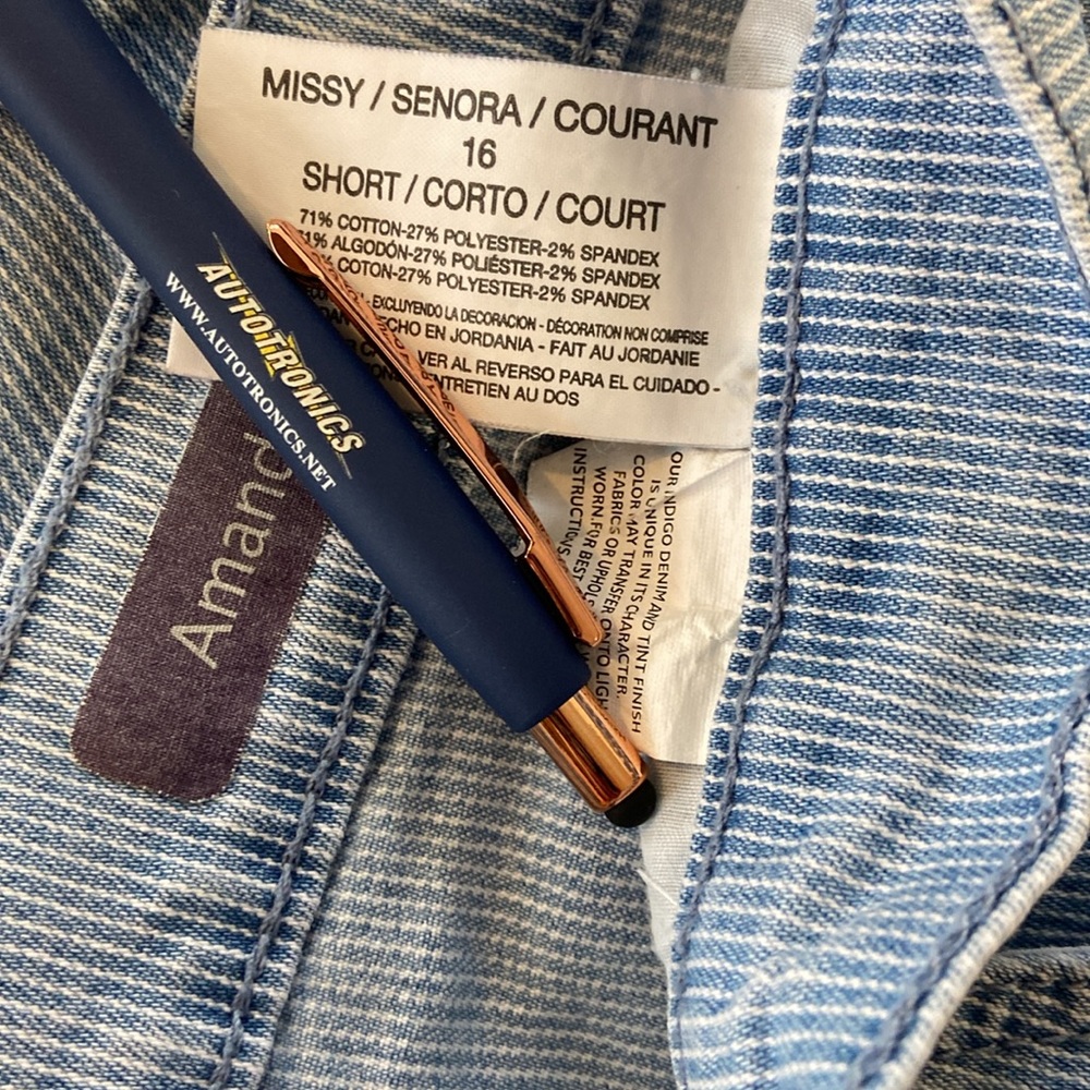 Women’s Gloria Vanderbilt Amanda Jeans Size 16 Short Light Blue White Pinstripe - Picture 6 of 6
